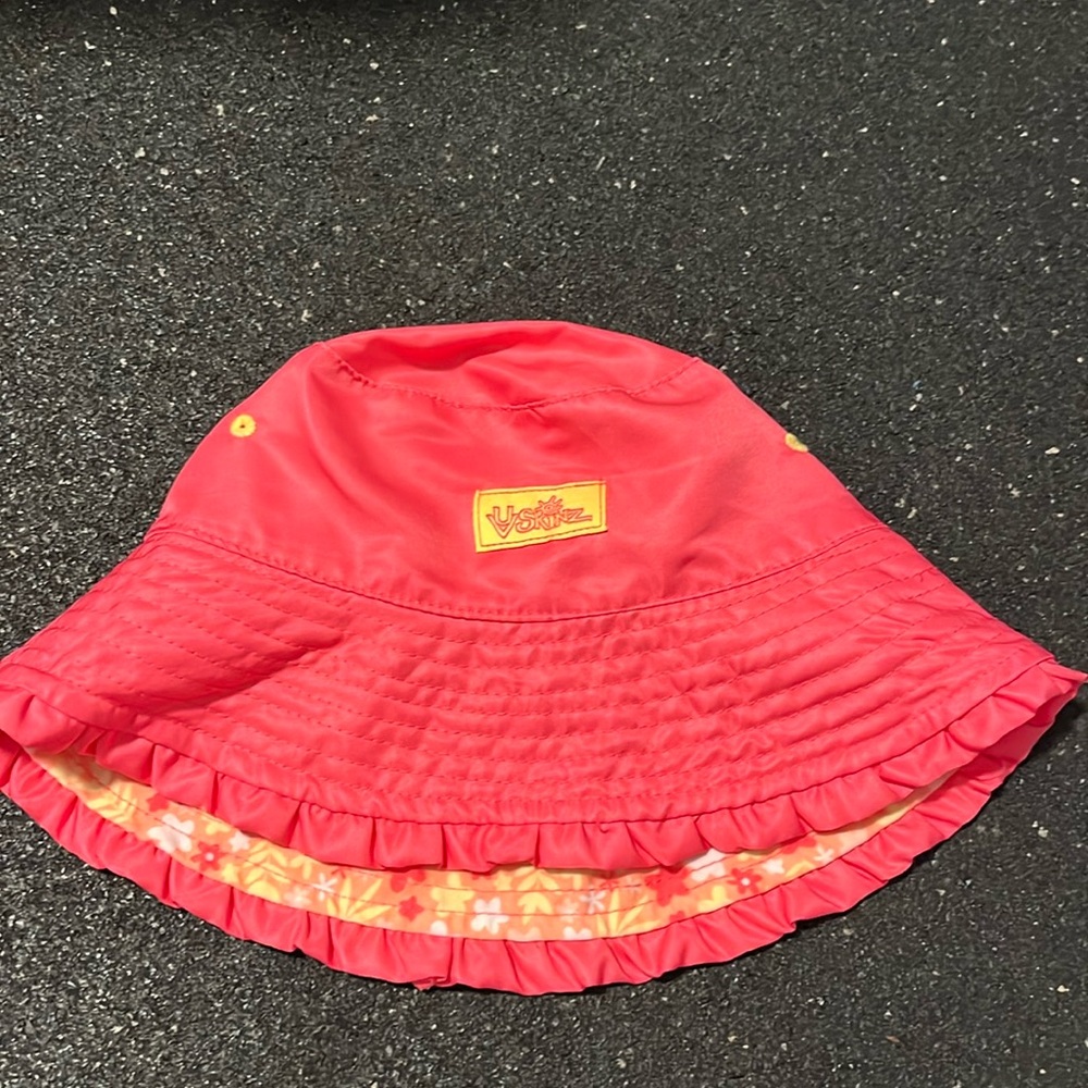 EUC Girls UV Skinz Bucket Hat Size 5